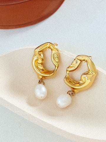 Sculpted Pearl Drops