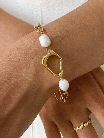 Timeless Pearl Bracelet