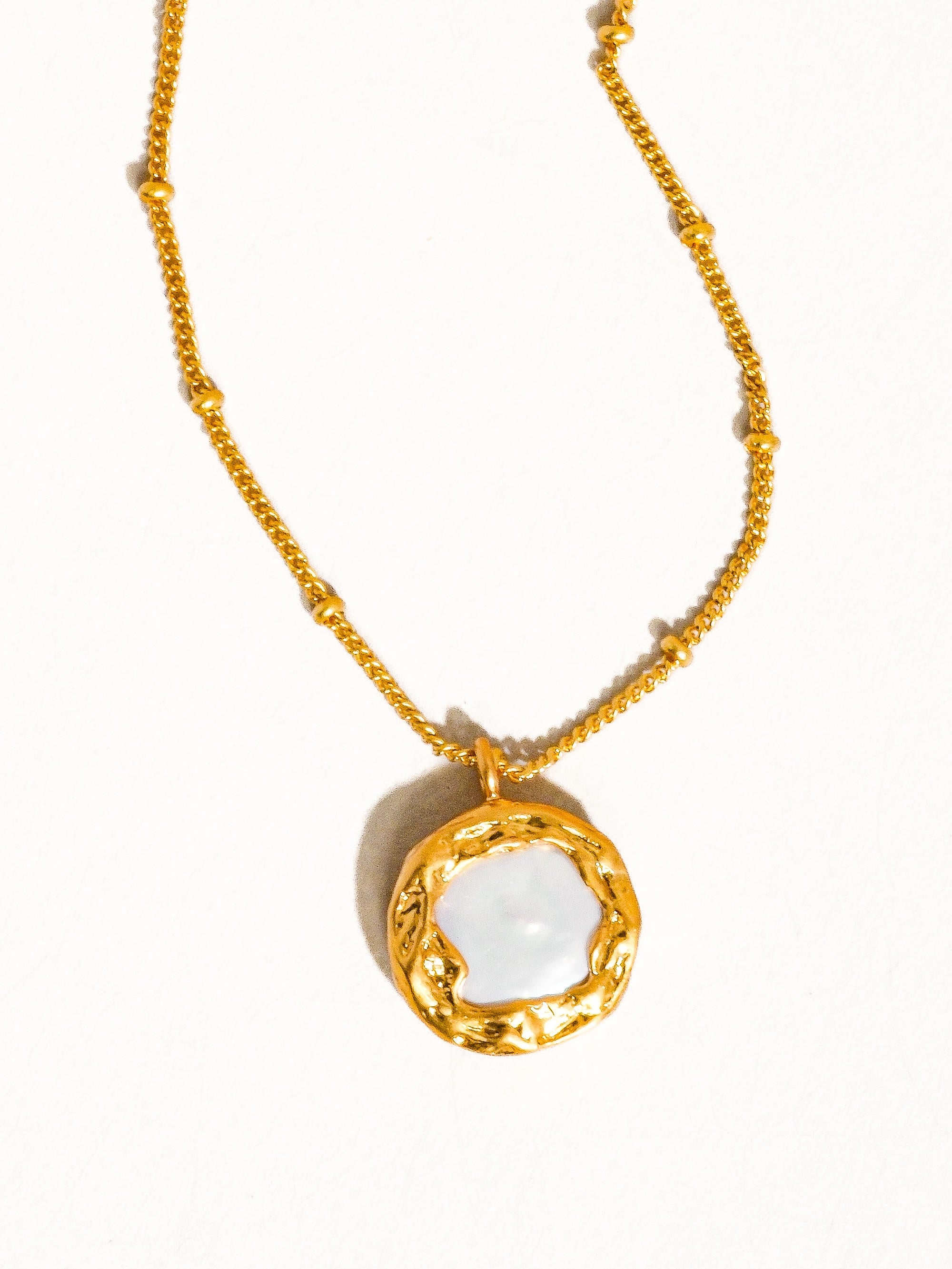 Vintage Round Pearl Necklace