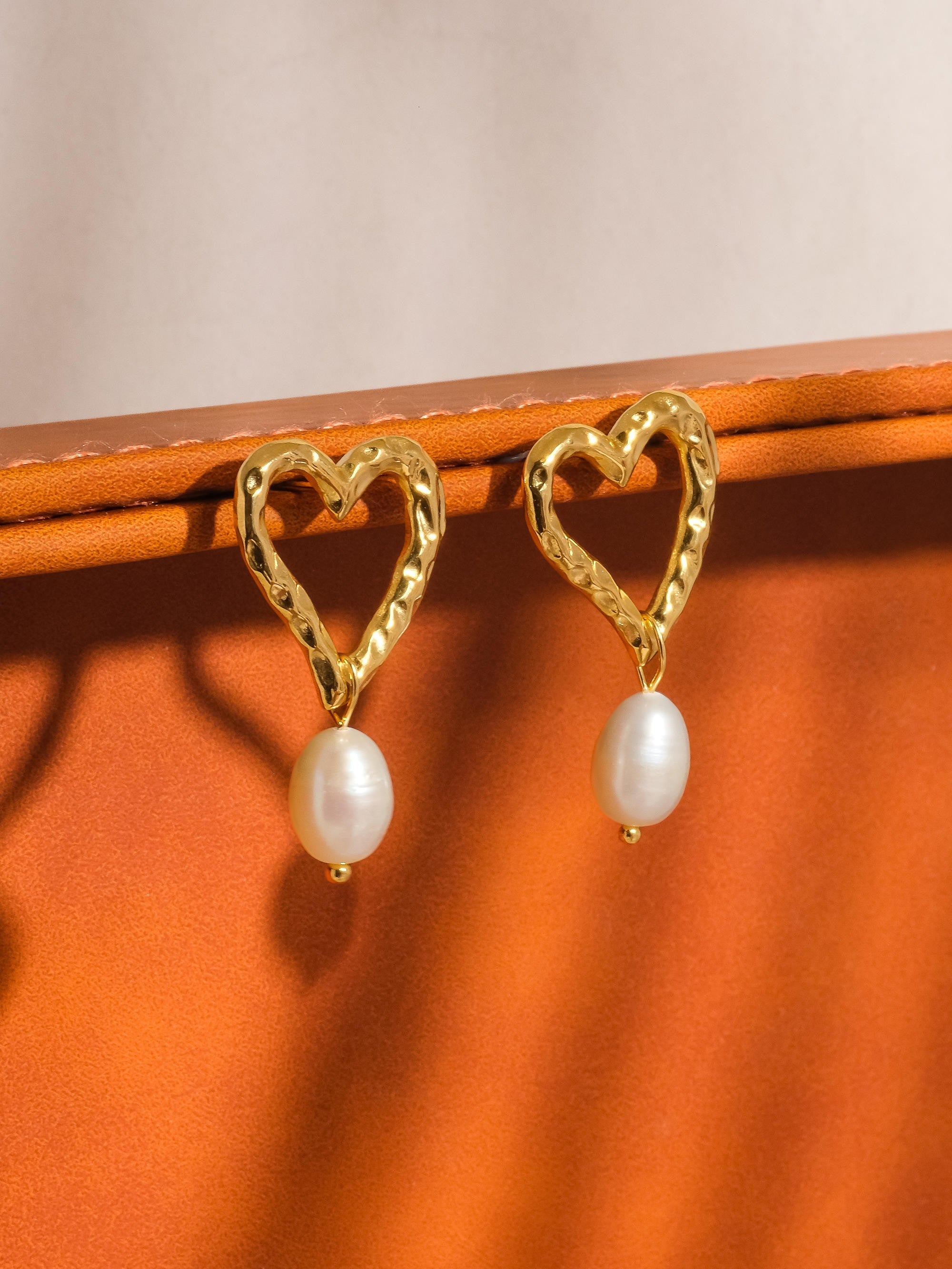 Lover’s Pearl Hearts