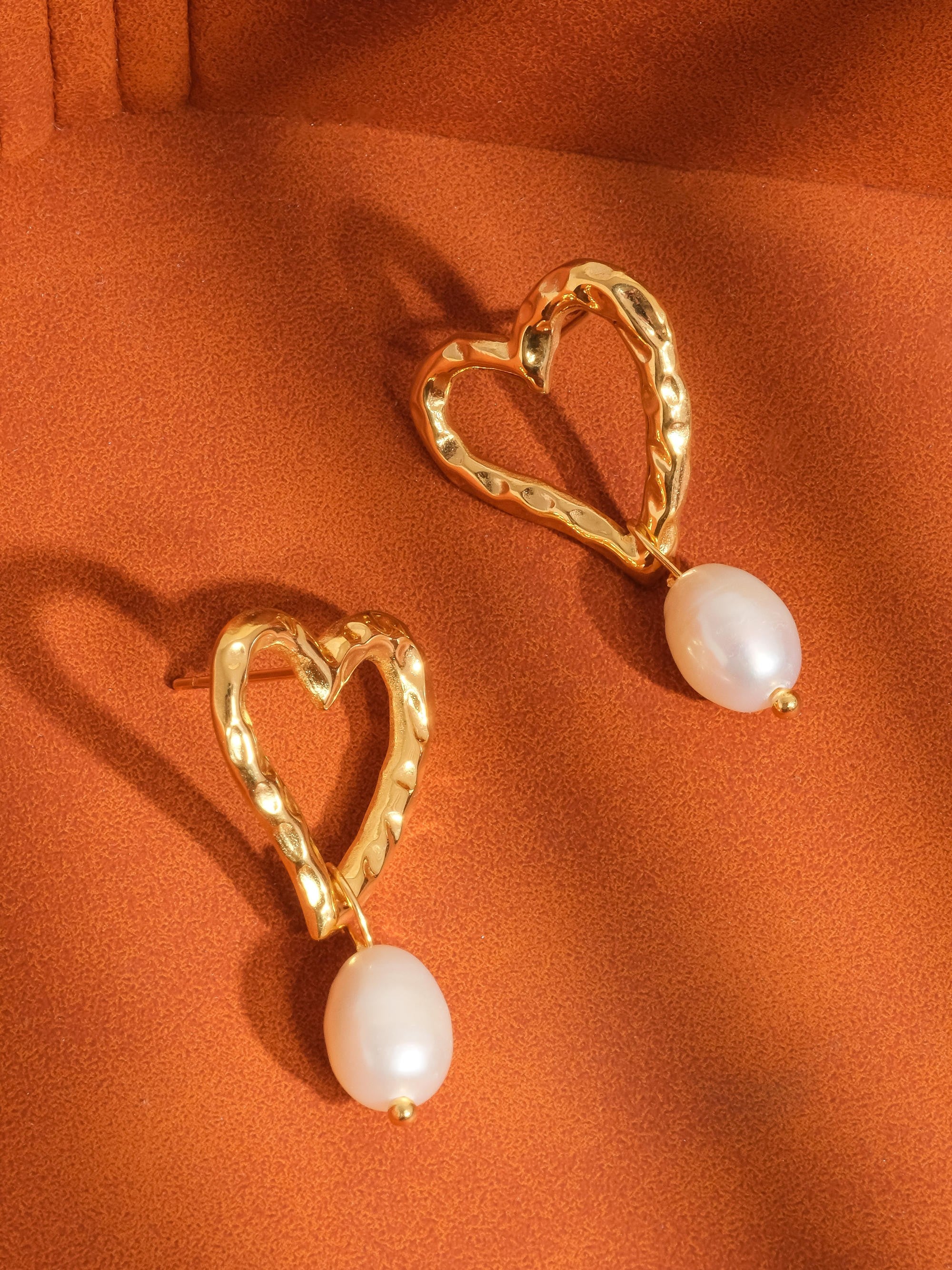 Lover’s Pearl Hearts